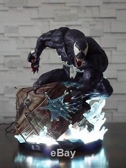 1/4 Venom custom maniac statue by salt and pepper. Not sideshow statue