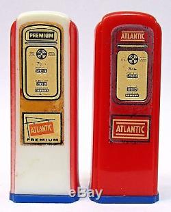 1950's ATLANTIC Kittanning Penn. Matched GAS PUMP salt & pepper shakers set