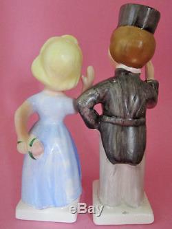 ACADEMY WEST POINT CADET & LADY KISSING & SALUTING Salt and Pepper Shakers