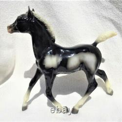 Breyer Vintage Club Salt and Pepper #712064, black pinto Running Mare and Foal