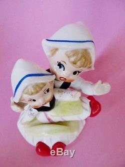 HOLLAND / DUTCH WORLD MOTHER & CHILD SERIES Salt and Pepper Shakers NAPCO