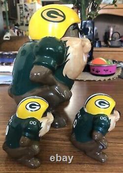 RARE! 1970's Looney Tunes NFL TAZ PACKERS Cookie Jar with Salt & Pepper Shakers