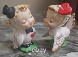 RARE Napco Valentine Kissing Love Bird 1950s Salt & Pepper Shakers Japan
