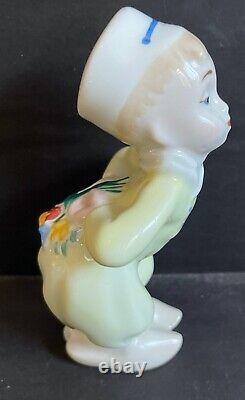 RARE Vintage Boehm Dutch Boy + Girl Kissing with Tulips Salt and Pepper Shakers