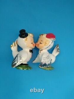 Rare NAPCO Valentine's Day Anthropomorphic Love Birds Salt Pepper 3N2647 AS IS