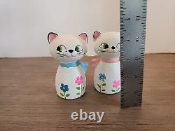 Rare Vintage MCM Holt Howard Groovy Flower Power Cat Salt & Pepper Shakers Set