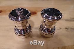 Tiffany & Co. Salt and Pepper shaker in Sterling Silver