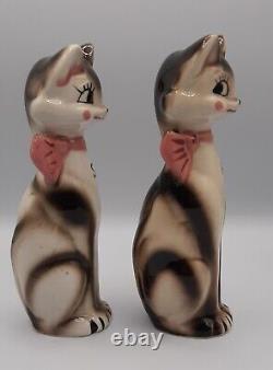 VTG Napco Kitsch Tall Kitty Cats Salt and Pepper Japan 1k5017 Pink Bow