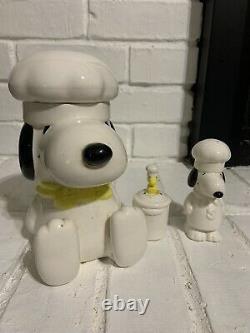 Vintage 1966 Chef Snoopy Cookie Jar Salt Pepper Shakers Set