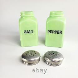 Vintage JEANNETTE Jadeite Uranium Depression Glass Salt & Pepper shakers GLOWS