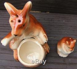 Vintage Kangaroo and Joey Salt SOUVENIR Ceramic Salt and Pepper Shaker Set JAPAN