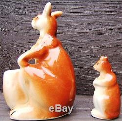 Vintage Kangaroo and Joey Salt SOUVENIR Ceramic Salt and Pepper Shaker Set JAPAN