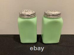 Vintage Retro Jadeite Uranium Glass Salt And Pepper Shakers Glows