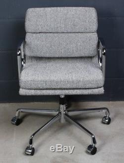 Vitra Charles Eames Alu-Chair Salt&Pepper Edition Hopsak EA208 Soft-Pad Stuhl