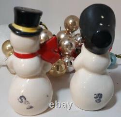 Vtg Christmas Snowmen Ceramic Salt & Pepper Shakers Cane Umbrella Scarf Bow Hat