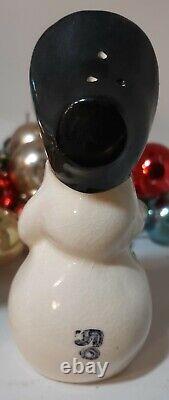 Vtg Christmas Snowmen Ceramic Salt & Pepper Shakers Cane Umbrella Scarf Bow Hat