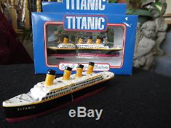 Vtg Titanic 1998 Salt & Pepper Shakers Model Set Enesco Store Display No Box