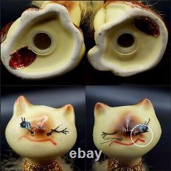 Winking Siamese Cats Salt Pepper Shakers Blue Eyes Fur Collars MCM Vintage 50s